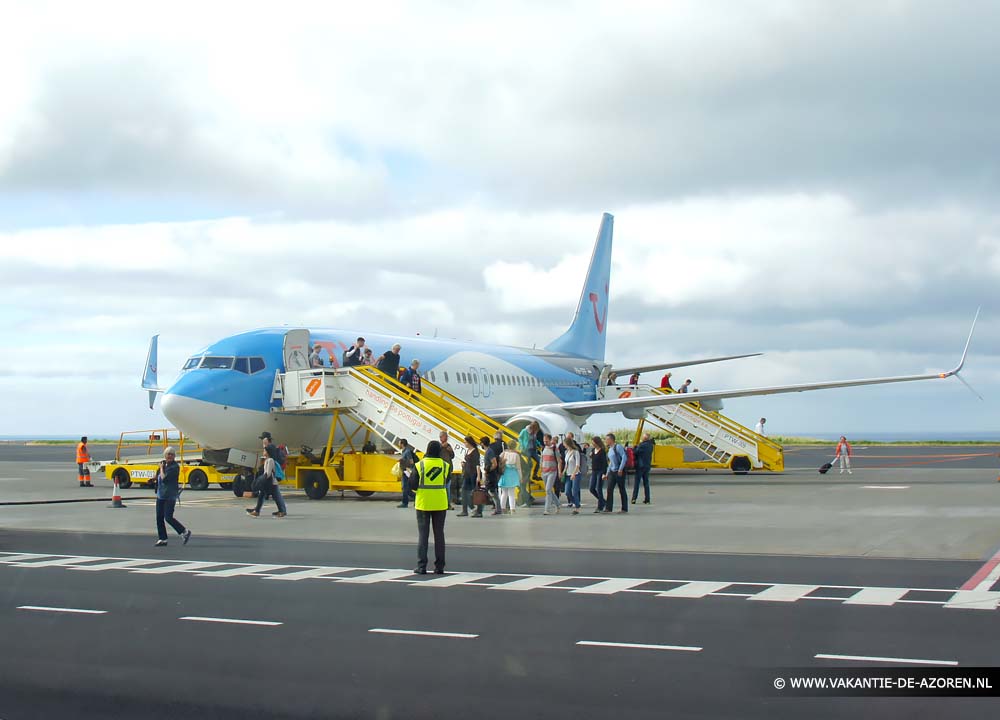 Vliegen met TUI fly naar de Azoren.